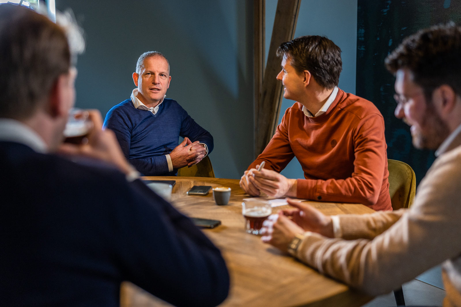 CF gesprek aan tafel