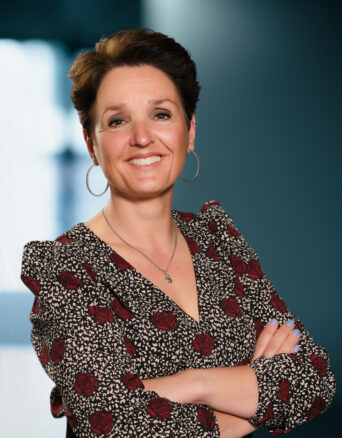 drs. S. A. P. M. (Sandra) van Es – van der Mast